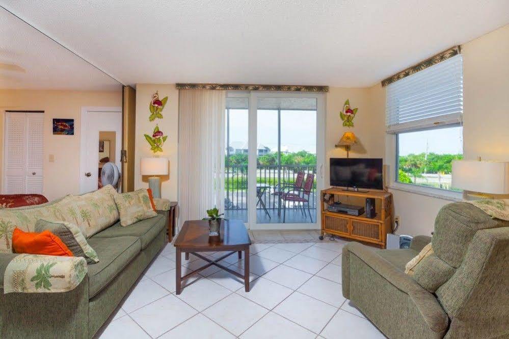 Resortquest At Bonita Beach And Tennis Club Bonita Springs Exteriör bild