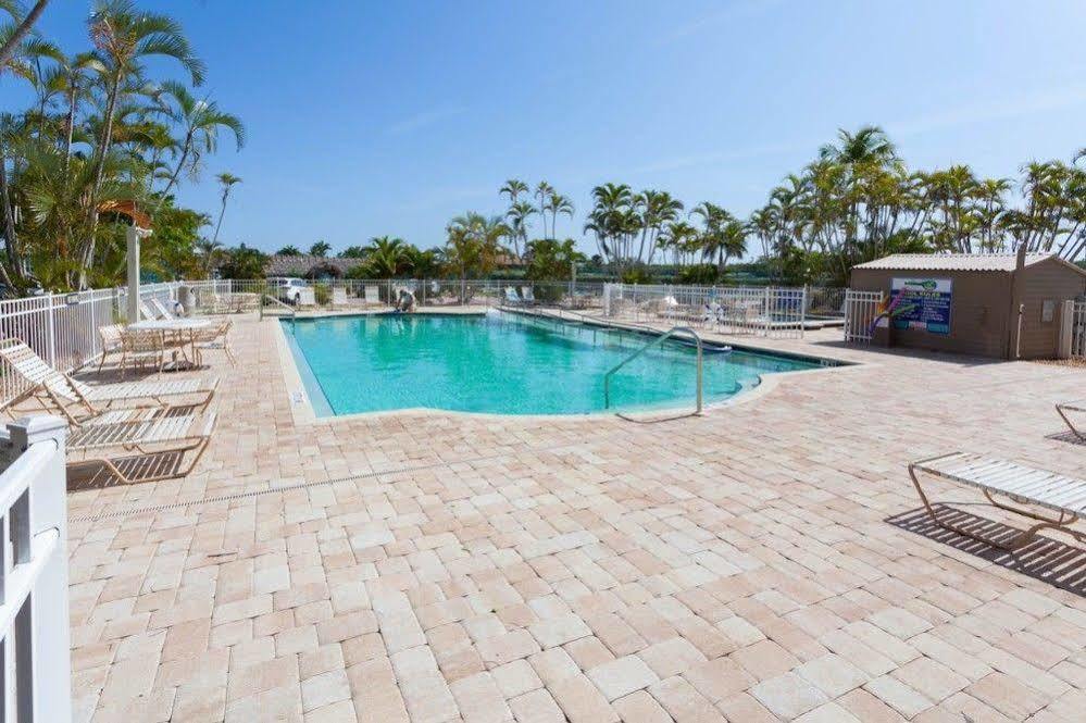 Resortquest At Bonita Beach And Tennis Club Bonita Springs Exteriör bild